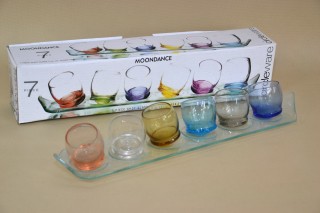 Stampedlis pohár szett, színes, p6  'részeges' üveg tálcával