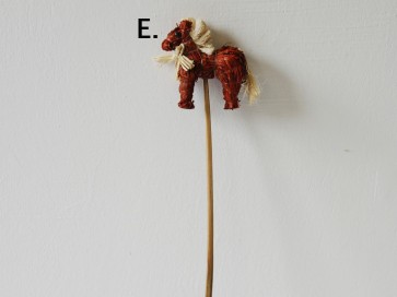 Leszúrható állatfigurák ( E) ló