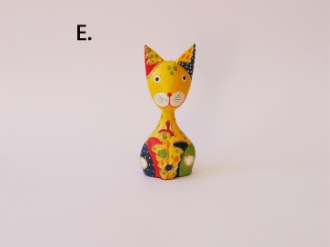 Fa állatszobrok vegyesen ( E)cica, fej egyenesen