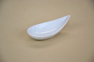 Kínáló tálka csepp alakú 10*4,5*2cm porcelán