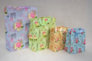 Dísztasak 32*42*11,5cm romantikus városok 4f.