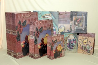 Dísztasak 45x31x19 cm zsinórfüles 'reneszánsz' 4f