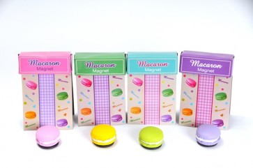 Mágnes macaron poly 3,5x2cm színes 4 féle