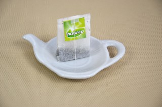 Teafiltertartó 12*8,5*2 cm bordás porcelán